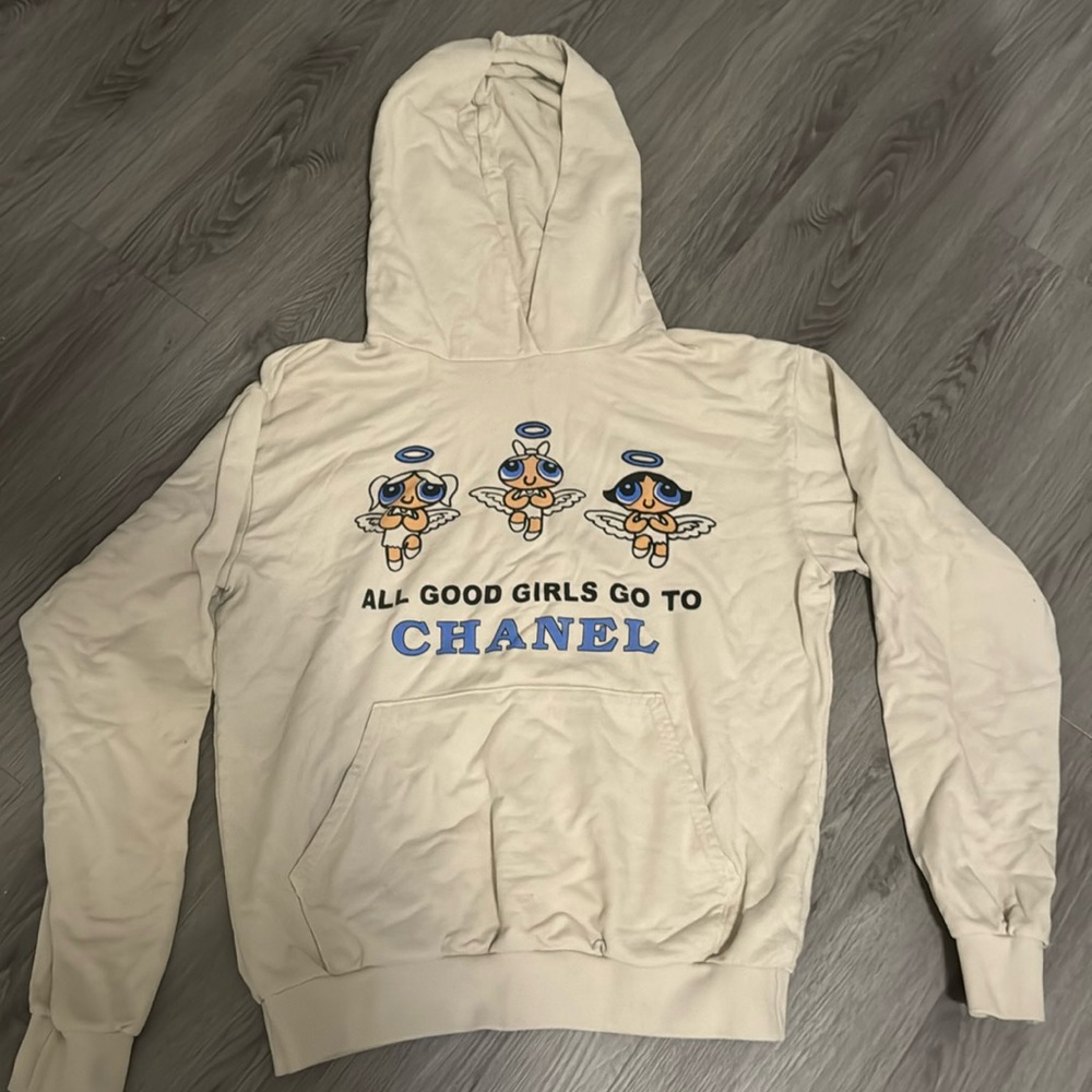 NWOT Mega Yacht Sweatshirt Good girls go to Chanel; Bad girls go to Gucci Size M